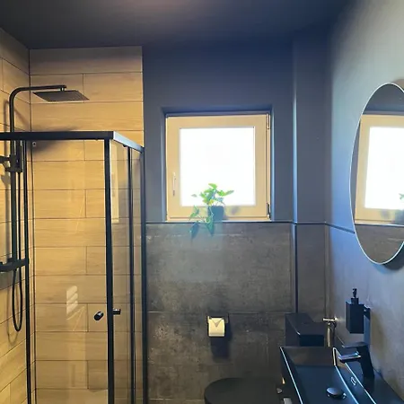 Rhoen And Relax Fuer Familien, Whirlpool, Terrasse